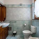 Apartment Bright Flat With Private Parking! *