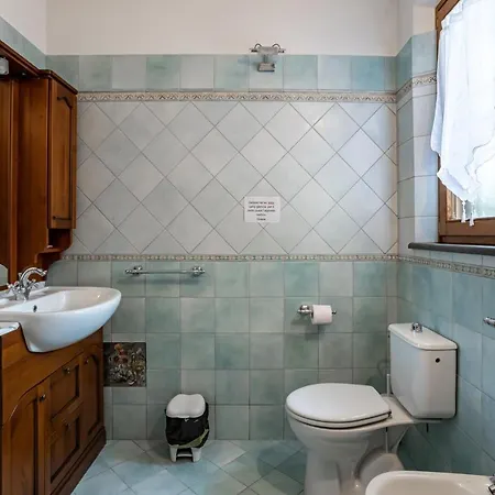 Apartment Bright Flat With Private Parking! *